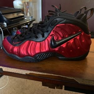Foamposites Size 9 University Red